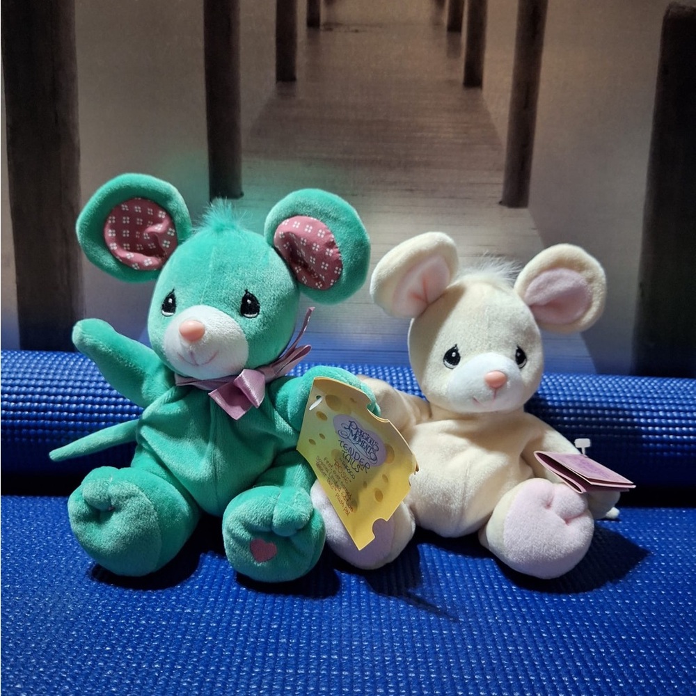 Plush Mouse Duo - Green and Cream tender tales precious moments